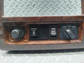 Консоль магнитофона NISSAN TERRANO REGULUS JLR50 VG33E 68260 0W700 5 ракурс