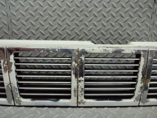 Решетка радиатора NISSAN CUBE Z10 CG13DE 62310 0A580 3 ракурс