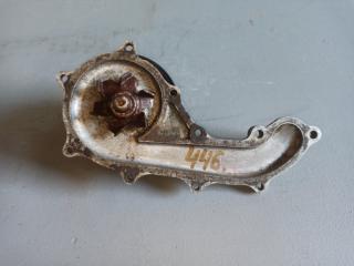 Помпа TOYOTA HIACE TRH200 1TR-FE 2 ракурс Помпа TOYOTA HIACE TRH200 1TR-FE 2 ракурс