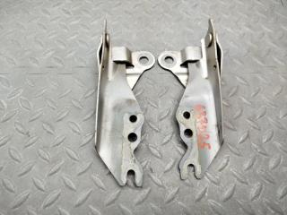 Запчасть петля капота MAZDA TRIBUTE 2003