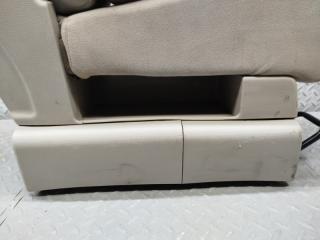 Бардачок между сиденьями NISSAN SERENA C26 MR20DD 88405CY000 5 ракурс