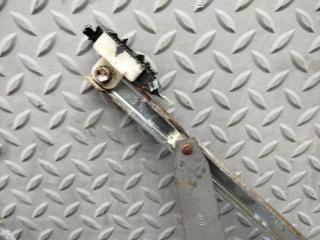 Стеклоподъемник правый передний TOYOTA ALTEZZA JCE15W 2JZ-GE 85720-63010 4 ракурс
