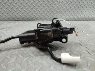Педаль подачи топлива HONDA JADE FR4 LEB 3 ракурс