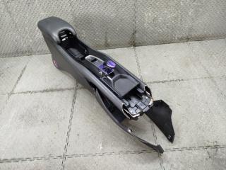 Бардачок между сиденьями HONDA VEZEL RU4 LEB 83420-T7B-00-21 1 ракурс