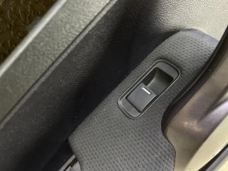 Обшивка дверей левая задняя HONDA CR-V RE3 K24A VTEC 83750-SWA7-A010-22 3 ракурс