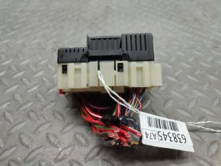 Блок предохранителей VOLVO XC70 BZ90 B6304T4 6G9T-14K131-AB 3 ракурс