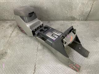 Запчасть бардачок между сиденьями MITSUBISHI PAJERO 2003