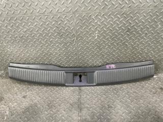 Накладка замка багажника SUBARU LEVORG VM4 FB16ESZH9A 95073VA000 1 ракурс
