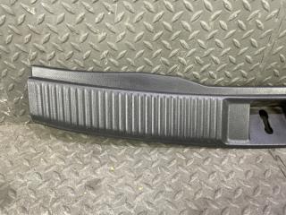 Накладка замка багажника SUBARU LEVORG VM4 FB16ESZH9A 95073VA000 2 ракурс