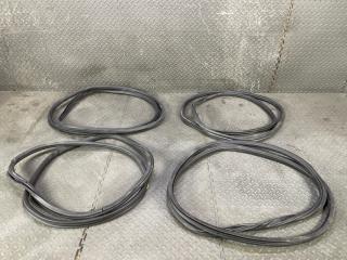 Уплотнение дверное PORSCHE CAYENNE 958 M06.EC (CGE) 7P0867367 1 ракурс
