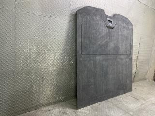 Пол багажника пластик VOLVO XC70 BZ90 B6304T4 2 ракурс