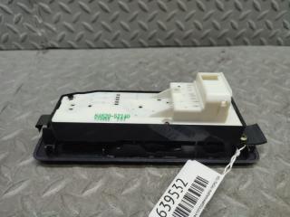 Блок упр. стеклоподьемниками правый передний TOYOTA BB NCP30 2NZ-FE 84820-52140 4 ракурс