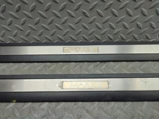 Накладка на порог передняя TOYOTA MARK II JZX100 1JZ-GE VVT-I 67912-22090 3 ракурс