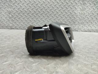 Дуйки правые передние NISSAN X-TRAIL NT32 MR20DD 687604BA0A 3 ракурс