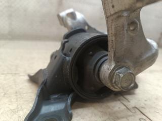 Подушка двигателя левая передняя HONDA STEPWGN RK1 R20A 3 ракурс