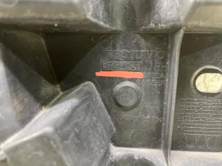 Крепеж бампера правый передний VOLVO XC70 BZ90 B6304T4 31214961 3 ракурс
