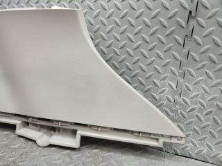 Накладка на стойку кузова правая задняя HONDA WR-V DG5 L15D 84131-31X-X0 4 ракурс Накладка на стойку кузова правая задняя HONDA WR-V DG5 L15D 84131-31X-X0 4 ракурс