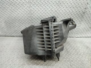 Корпус воздушного фильтра NISSAN FUGA PY50 VQ35DE 2 ракурс