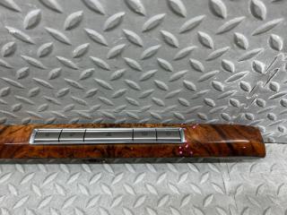 Накладка на торпеду JAGUAR XF CC9 AJ30 8X23-044J87 2 ракурс