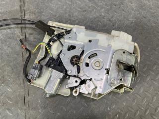 Замок двери правый задний HONDA STEPWGN RG1 K20A 2 ракурс