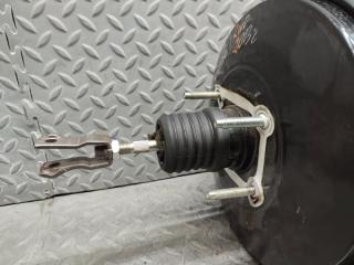 Главный тормозной цилиндр SUBARU IMPREZA GP2 FB16 352G215T 2 ракурс