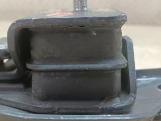 Подушка двигателя левая передняя SUBARU IMPREZA GP2 FB16 A1022FA000 3 ракурс
