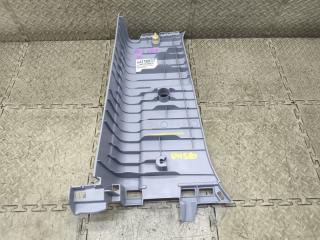 Накладка на стойку кузова правая задняя HONDA STEPWGN RK5 R20A 84131-SZW-0030-20 2 ракурс