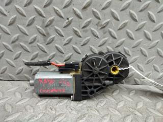 Запчасть мотор привода сиденья передний левый INFINITI QX56 2004