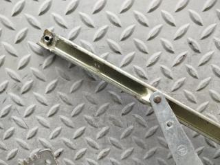 Стеклоподъемник правый передний TOYOTA PRIUS ZVW30 2ZR-FXE 85710-30400 4 ракурс