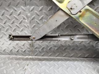 Стеклоподъемник левый передний TOYOTA CROWN GS171 1G-FE BEAMS 85720-30270 3 ракурс
