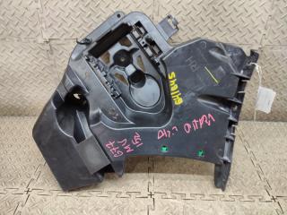 Запчасть крепеж бампера задний правый VOLVO V40 2015