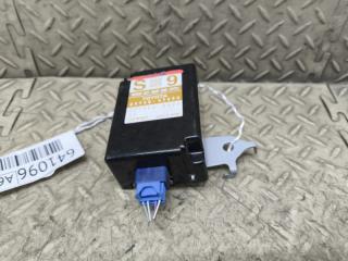 Блок управления дверьми TOYOTA PRIUS ALPHA ZVW41 2ZR-FXE 89740-47090 4 ракурс
