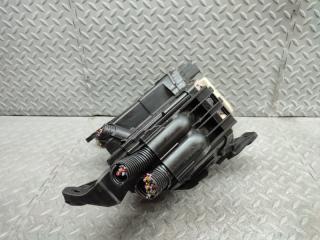 Блок предохранителей NISSAN ELGRAND PE52 VQ35DE 284B71AA0A 2 ракурс