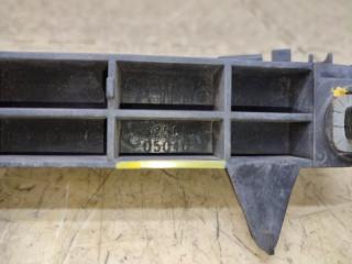 Крепеж бампера правый задний TOYOTA AVENSIS ZRT272 3ZR-FAE 52562-05040 5 ракурс