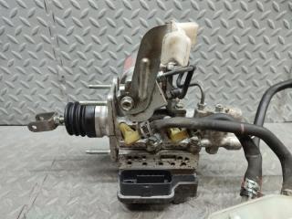 Главный тормозной цилиндр TOYOTA PRIUS ZVW30 2ZR-FXE 47270-47130 3 ракурс