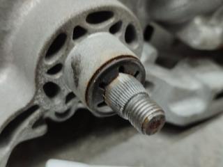 Мотор дворников DAIHATSU MOVE CONTE L575S 85110-B2270 2 ракурс Мотор дворников DAIHATSU MOVE CONTE L575S 85110-B2270 2 ракурс