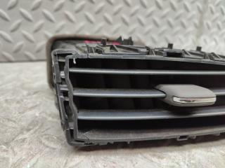 Дуйки правые передние NISSAN SKYLINE KV36 VQ37VHR 68750JK00A 2 ракурс