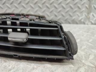 Дуйки правые передние NISSAN SKYLINE KV36 VQ37VHR 68750JK00A 3 ракурс