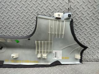 Накладка на стойку кузова правая задняя AUDI TT 8J 8J8867288 5 ракурс Накладка на стойку кузова правая задняя AUDI TT 8J 8J8867288 5 ракурс