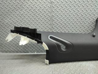 Накладка на стойку кузова левая задняя AUDI TT 8J 8J8867287 3 ракурс Накладка на стойку кузова левая задняя AUDI TT 8J 8J8867287 3 ракурс