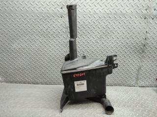 Бачок стеклоомывателя TOYOTA CROWN JZS171 1JZ-GTE VVTI 060851-023 1 ракурс Бачок стеклоомывателя TOYOTA CROWN JZS171 1JZ-GTE VVTI 060851-023 1 ракурс