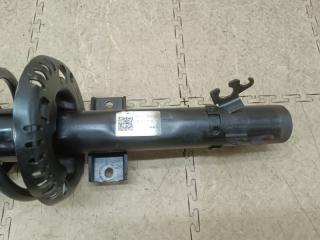 Стойка левая передняя AUDI A1 8X1 CAX 6R0413031K 4 ракурс Стойка левая передняя AUDI A1 8X1 CAX 6R0413031K 4 ракурс