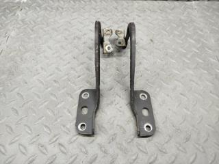 Петля капота SUZUKI MR WAGON MF22S 1 ракурс