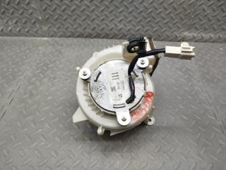 Мотор охлаждения батареи TOYOTA PRIUS ZVW30 2ZR-FXE G9230-47020 1 ракурс