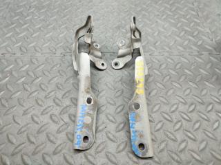 Петля капота SUZUKI WAGON R MH23S 1 ракурс