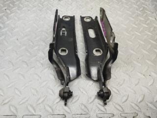 Петля капота AUDI A3 8VS CXS 8V0823301, 8V0823302 2 ракурс