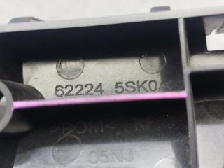 Крепеж бампера правый передний NISSAN LEAF ZE1 EM57 622245SK0A 5 ракурс