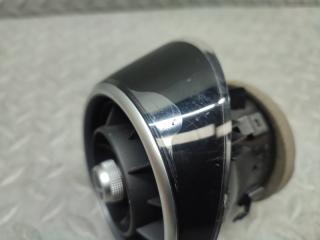 Дуйки передние AUDI A1 8X1 CAX 8X2820951 3 ракурс Дуйки передние AUDI A1 8X1 CAX 8X2820951 3 ракурс