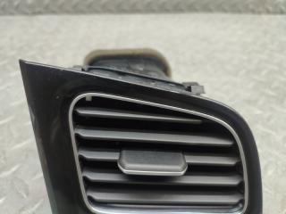 Дуйки правые передние VOLKSWAGEN GOLF 5G5 CHP 5G2819710 2 ракурс