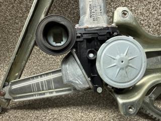 Стеклоподъемник правый задний LEXUS LS460 USF40 1UR-FSE 85710-50110 4 ракурс